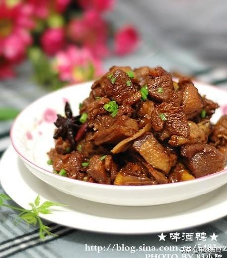 過(guò)幾天和女朋友去武漢，各位大佬推薦一下，武漢有哪些美食，或者小吃街，公園景點(diǎn)什么的？