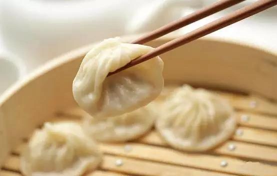 上海有哪些著(zhù)名的小吃？有什么推薦嗎？